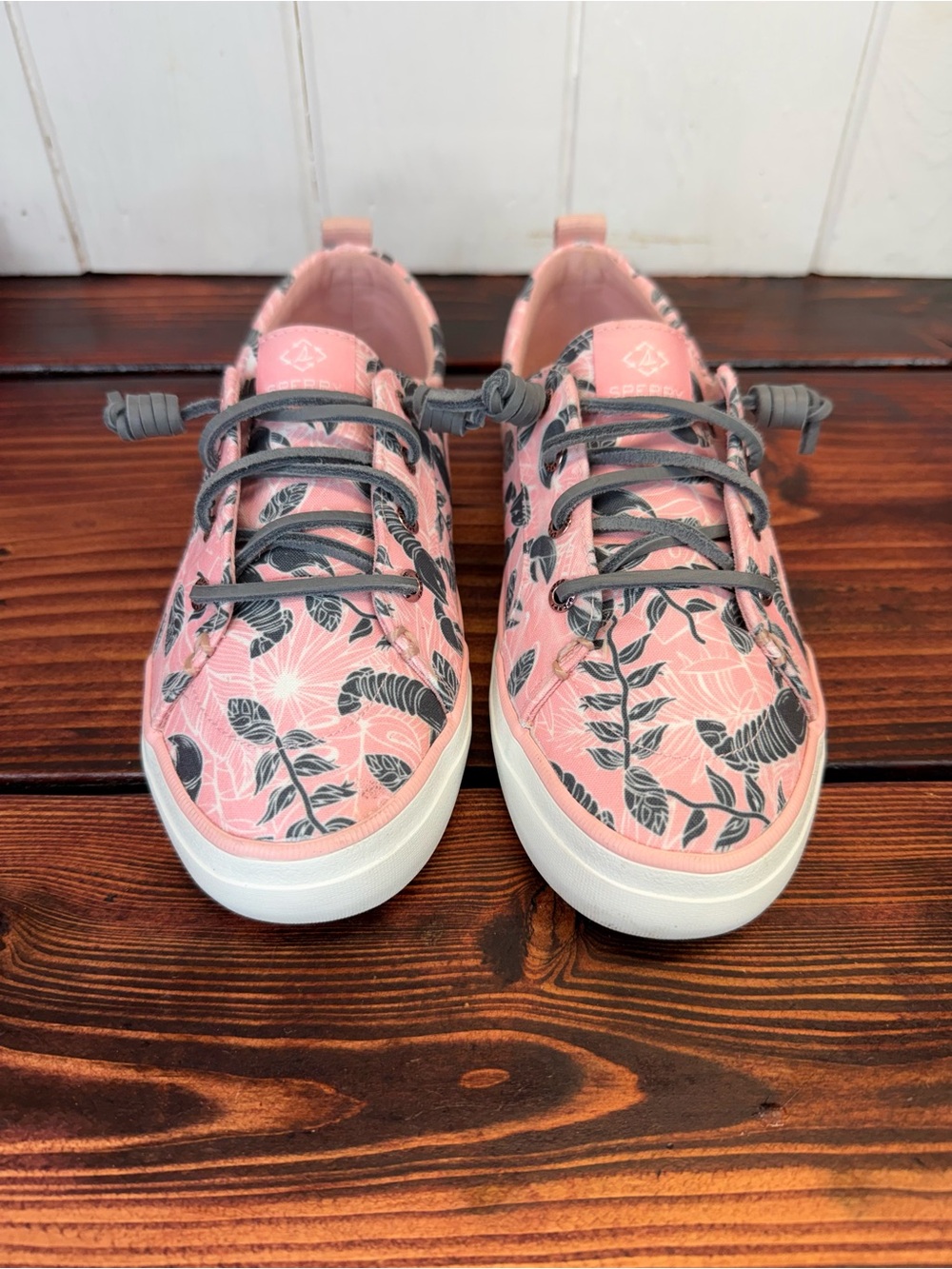 Sperry Crest Vibe Seacycled Pink Floral Sneakers Women’s Size 8